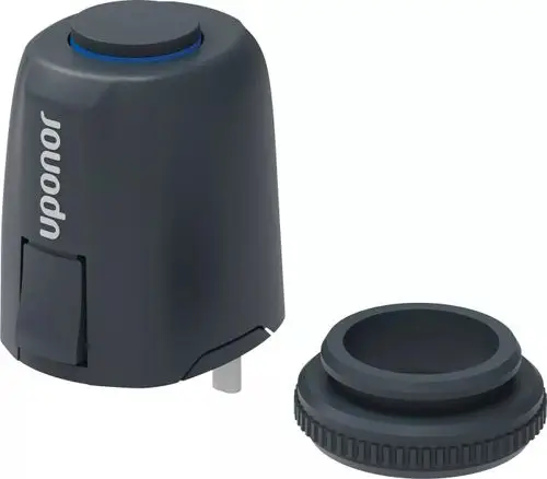 Schwarzer Thermostat mit einem runden oberen Knopf und einer abnehmbaren Unterlage. Auf der Oberfläche ist der Schriftzug "uponor" sichtbar.